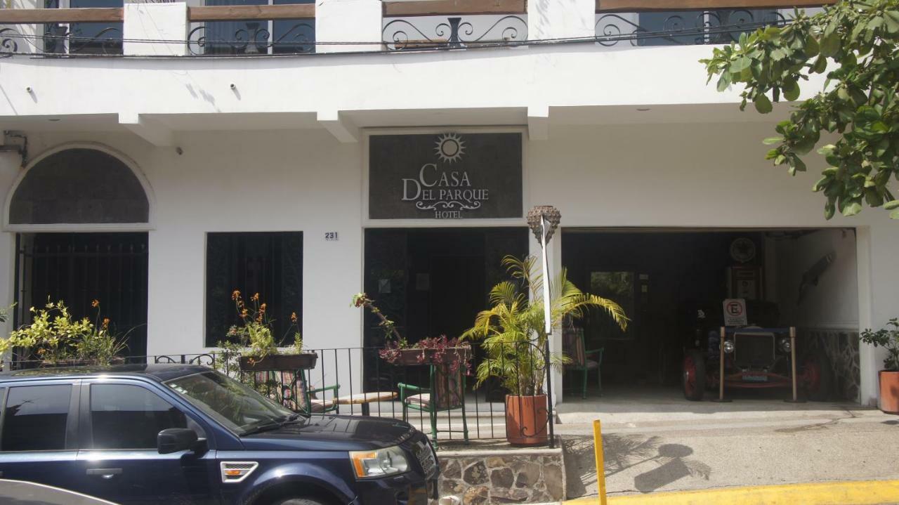 Casa Del Parque Vallarta ปูแอร์โตบาญาร์ตา ภายนอก รูปภาพ